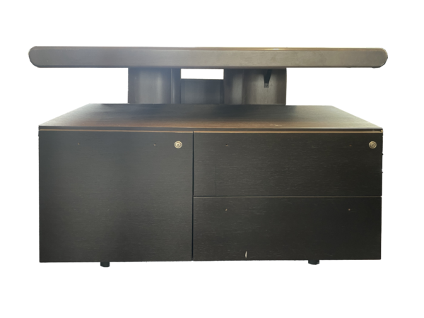 Scrivania in legno con doppia cassettiera