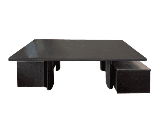 Scrivania in legno con doppia cassettiera