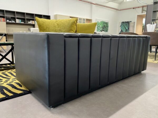 image00039 Divano Sleeve